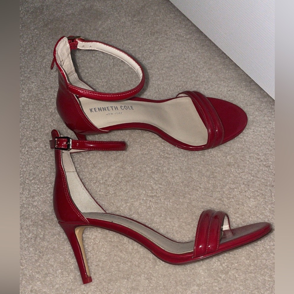 Red heels - Picture 4 of 5